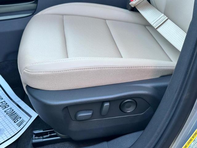 2025 Buick Envision Vehicle Photo in COLUMBIA, MO 65203-3903