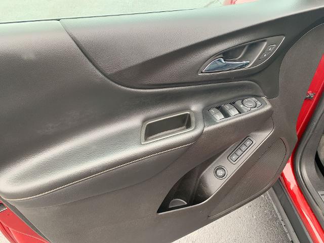 2018 Chevrolet Equinox Vehicle Photo in MOON TOWNSHIP, PA 15108-2571