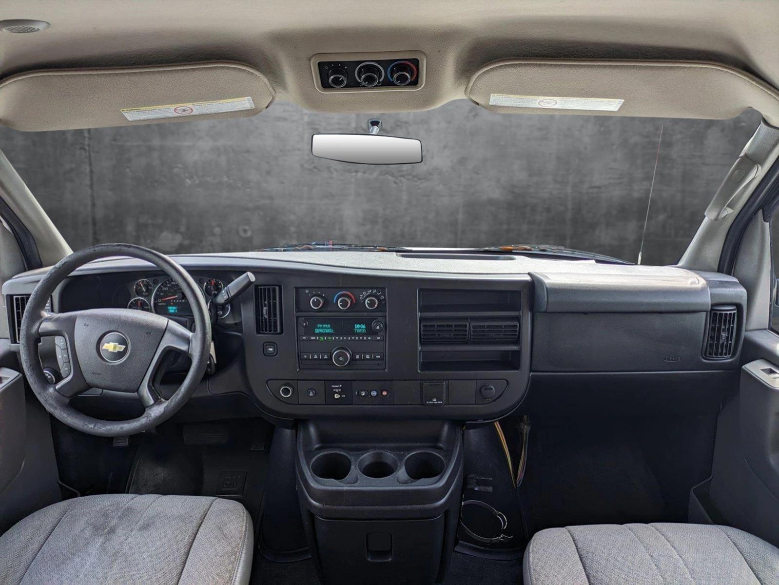 2015 Chevrolet Express Passenger Vehicle Photo in GREENACRES, FL 33463-3207