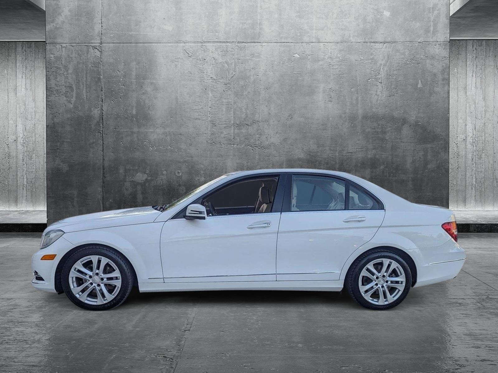 2013 Mercedes-Benz C-Class Vehicle Photo in Miami, FL 33135