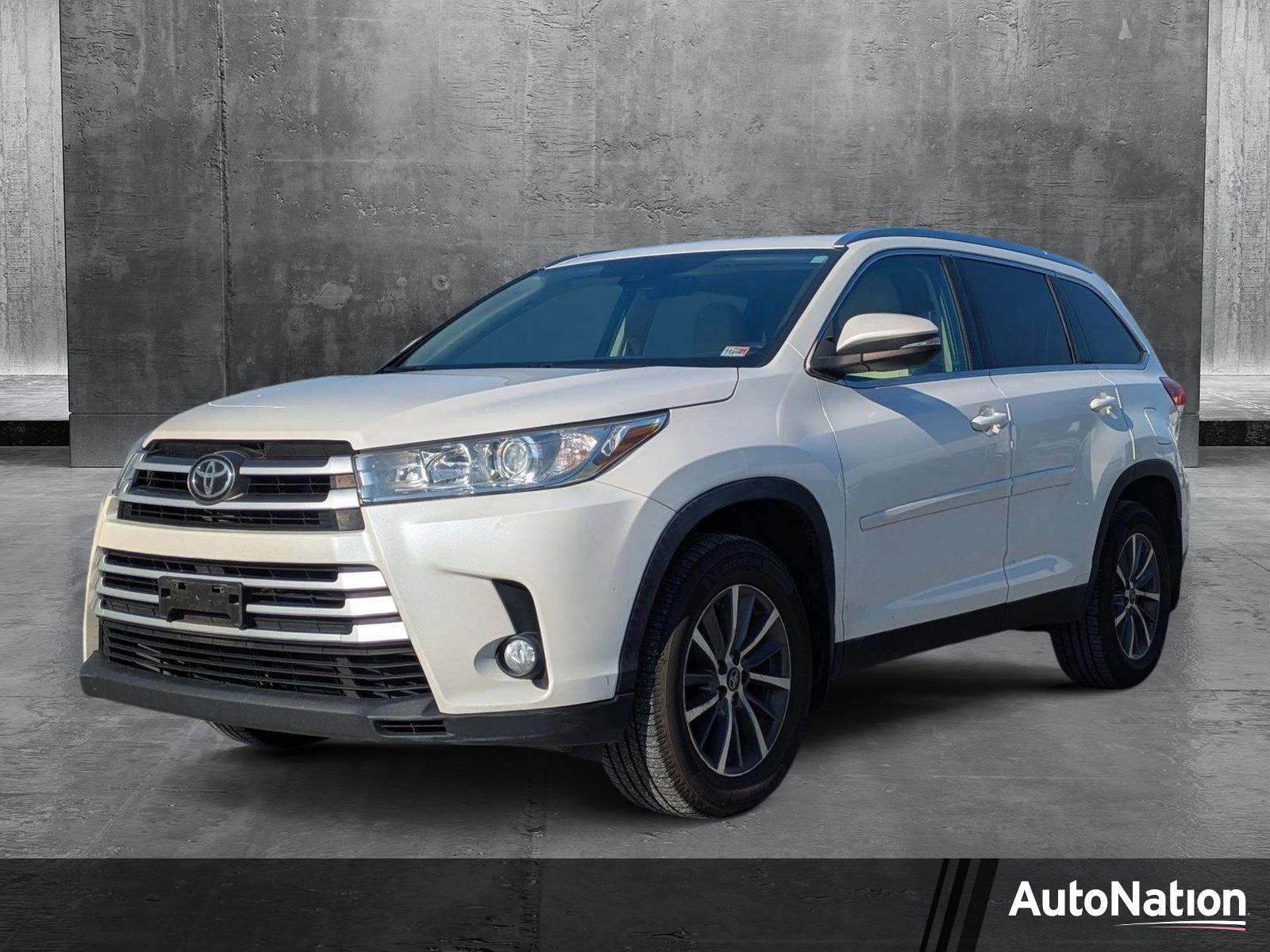 2019 Toyota Highlander Vehicle Photo in LAUREL, MD 20707-4697