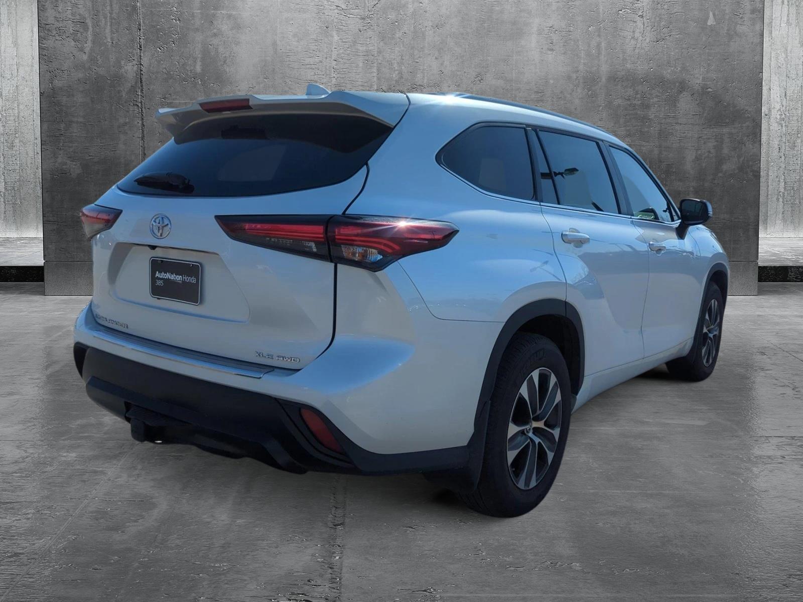 2024 Toyota Highlander Vehicle Photo in Memphis, TN 38125