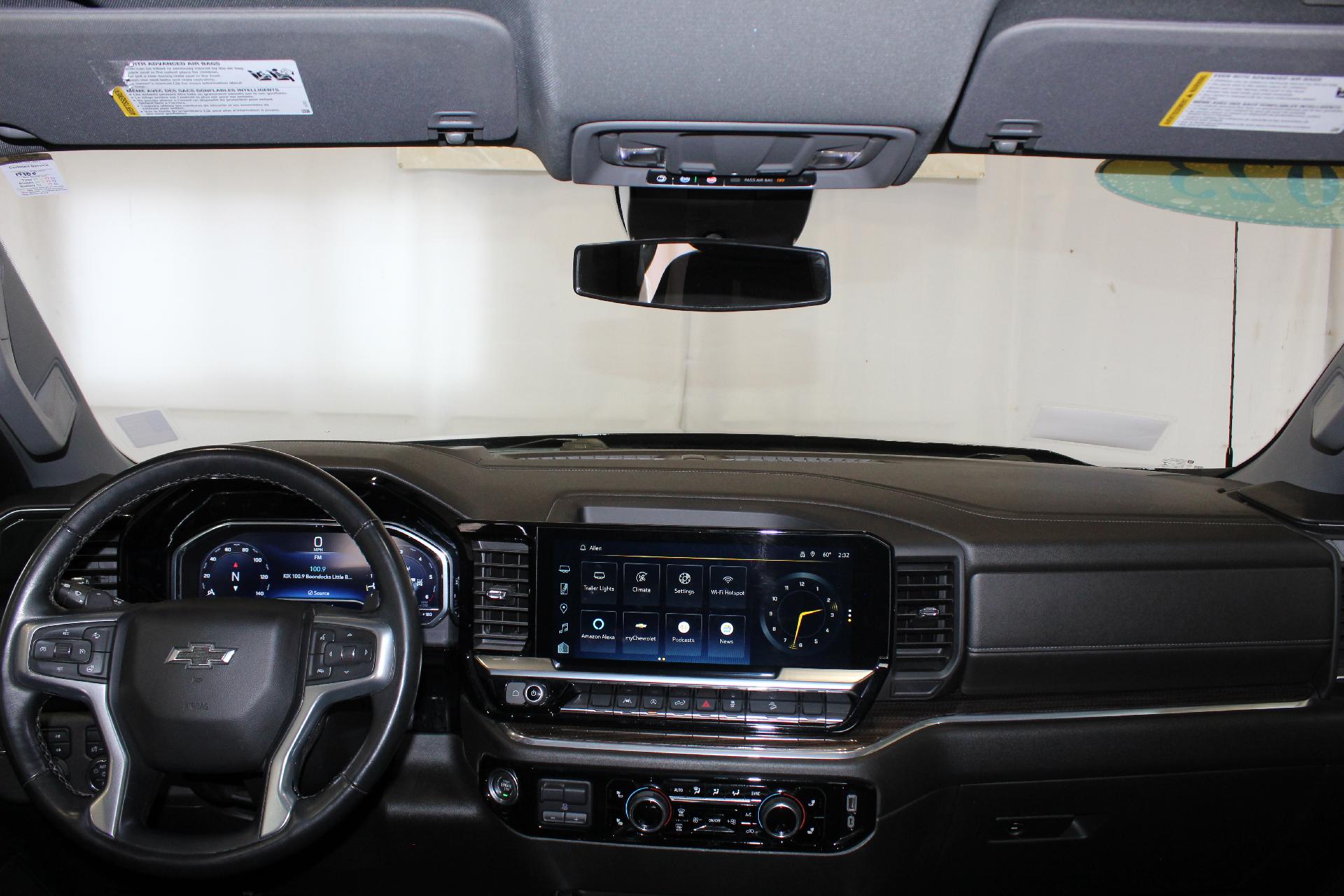 2023 Chevrolet Silverado 1500 Vehicle Photo in NORTHAMPTON, MA 01060-1120