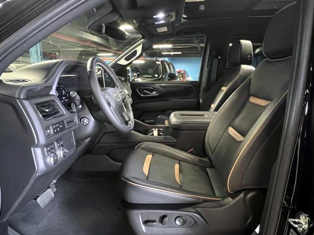 2023 GMC Yukon XL Vehicle Photo in Roslyn, NY 11576