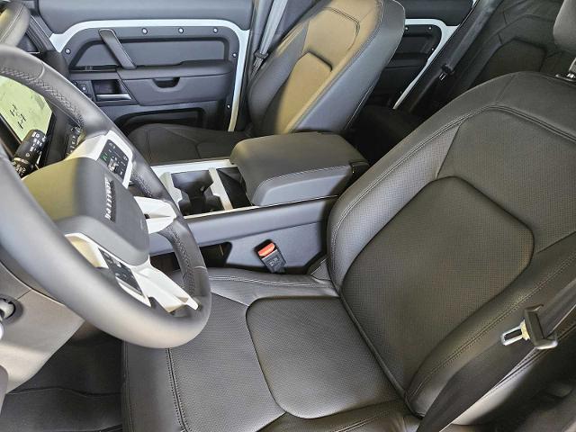 2025 Defender Vehicle Photo in AUSTIN, TX 78717