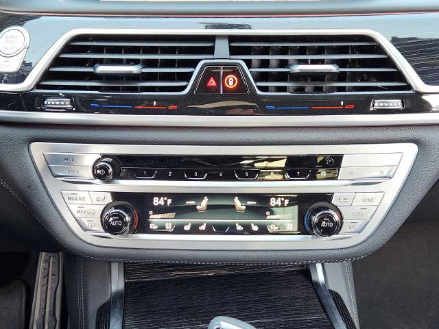 2022 BMW 750i xDrive Vehicle Photo in PLANO, TX 75024
