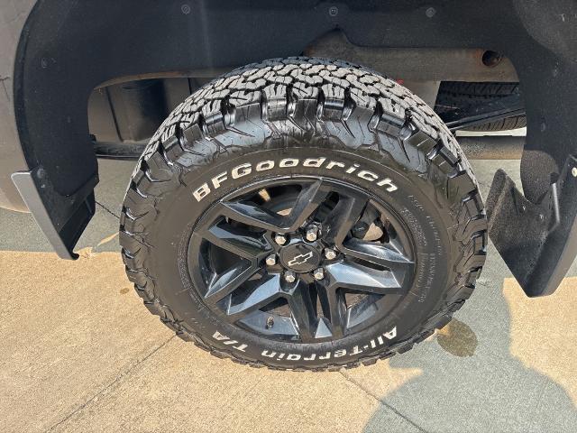 2020 Chevrolet Silverado 1500 Vehicle Photo in Peoria, IL 61615