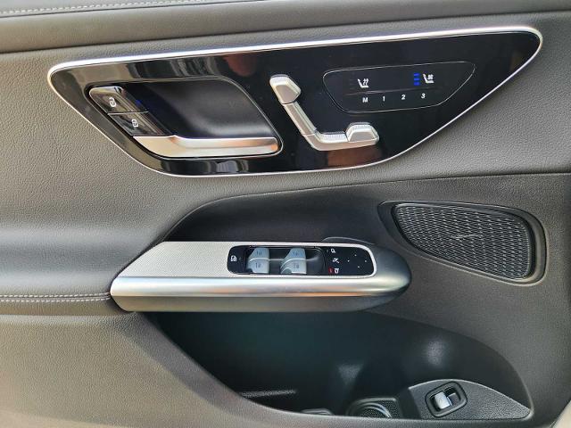 2025 Mercedes-Benz GLC Vehicle Photo in HOUSTON, TX 77079