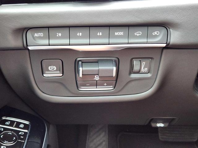 2025 Cadillac Escalade ESV Vehicle Photo in DENTON, TX 76210-9321