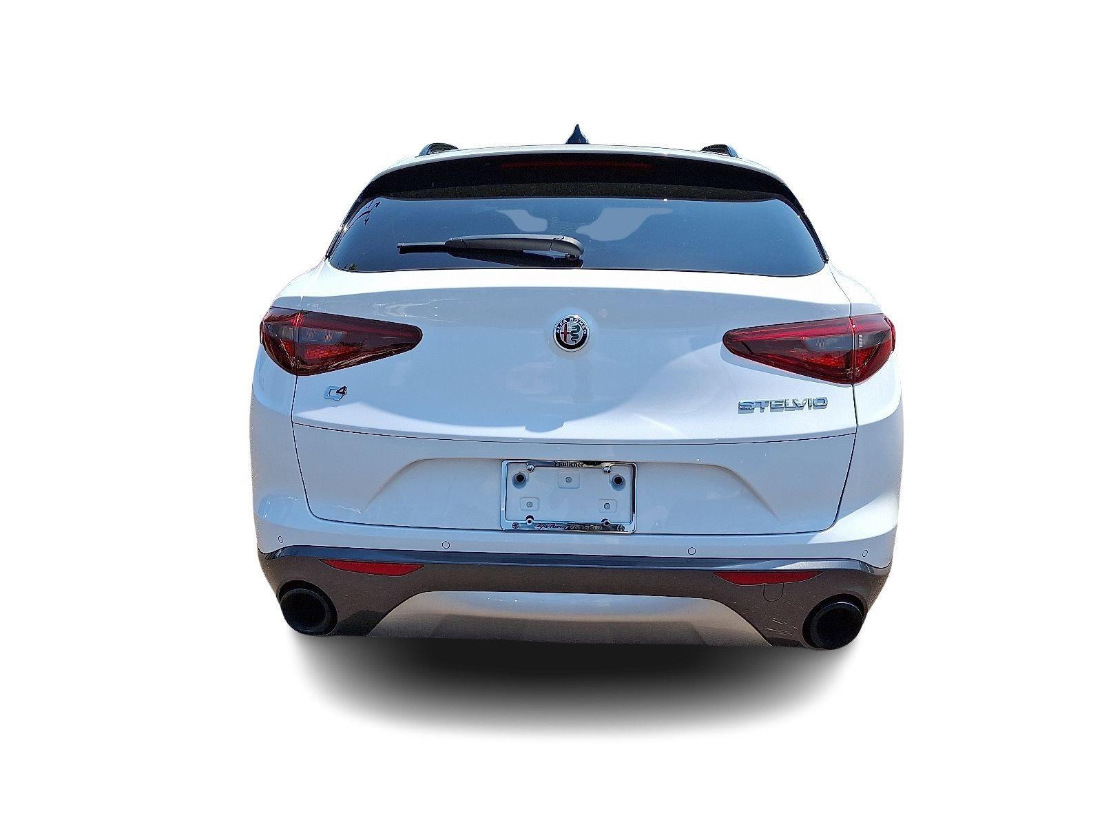 2022 Alfa Romeo Stelvio Vehicle Photo in Willow Grove, PA 19090