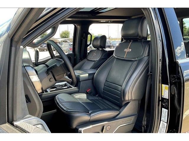 2024 Ford Super Duty F-250 SRW Vehicle Photo in Grapevine, TX 76051