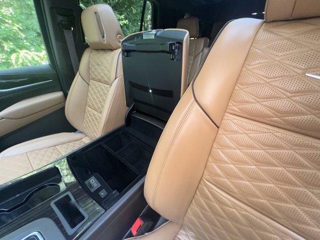 2021 Cadillac Escalade Vehicle Photo in LEOMINSTER, MA 01453-2952