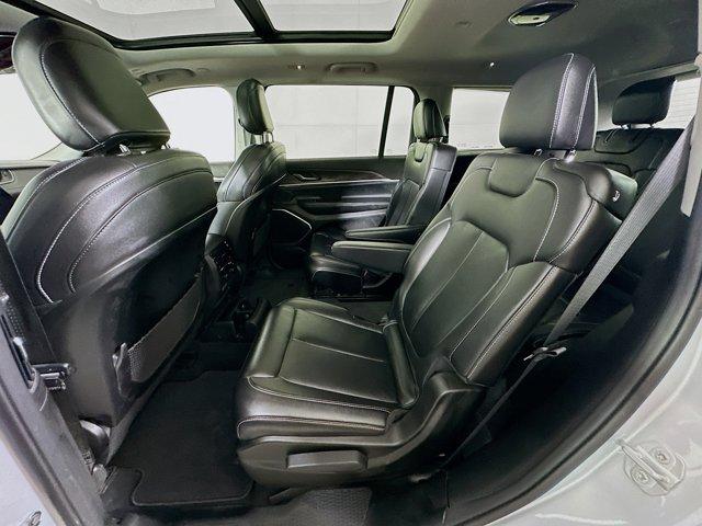 2022 Jeep Grand Cherokee L Vehicle Photo in Doylsetown, PA 18901