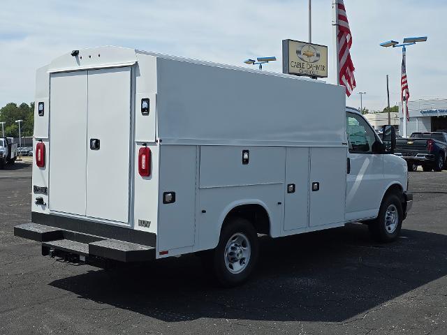 2025 Chevrolet Express Commercial Cutaway Vehicle Photo in INDEPENDENCE, MO 64055-1314