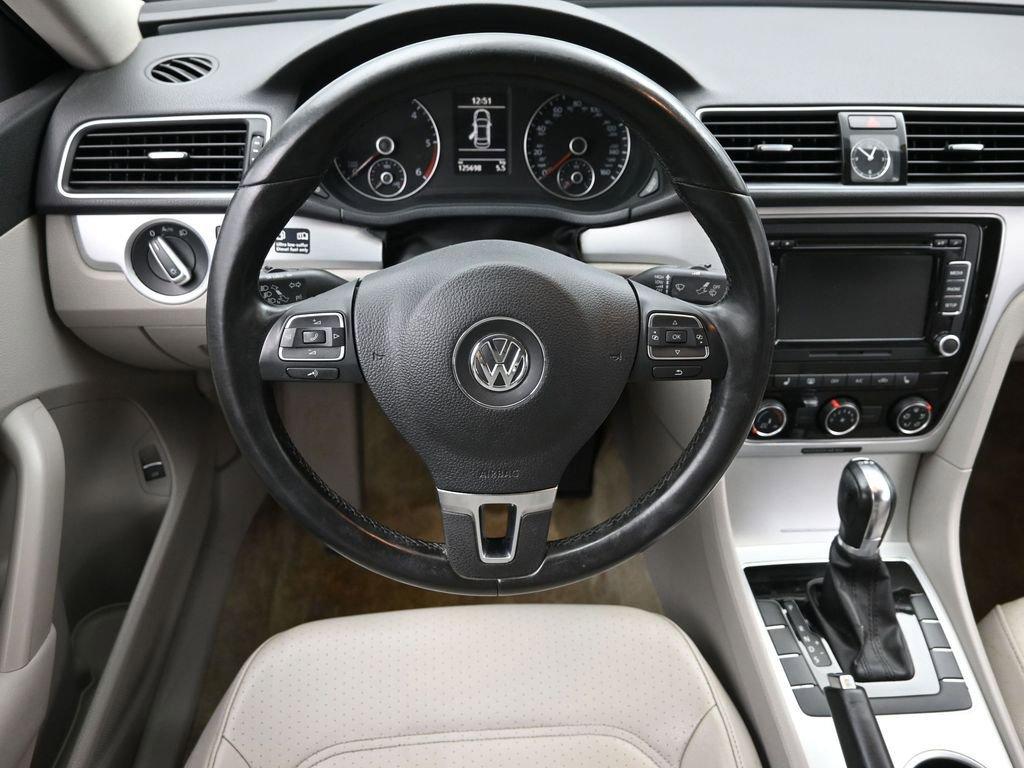 2013 Volkswagen Passat Vehicle Photo in Marion, IA 52302