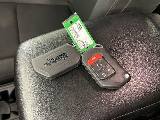 2022 Jeep Wrangler Vehicle Photo in PHOENIX, AZ 85014-3381