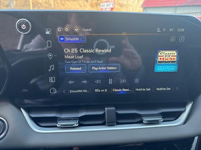2025 Chevrolet Equinox Vehicle Photo in MARION, NC 28752-6372