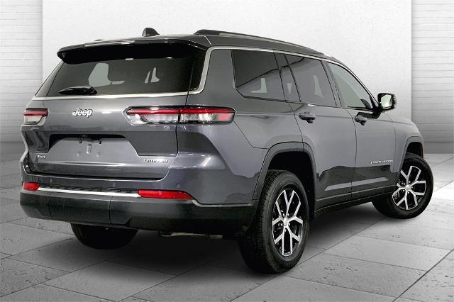 2023 Jeep Grand Cherokee L Vehicle Photo in Lees Summit, MO 64086