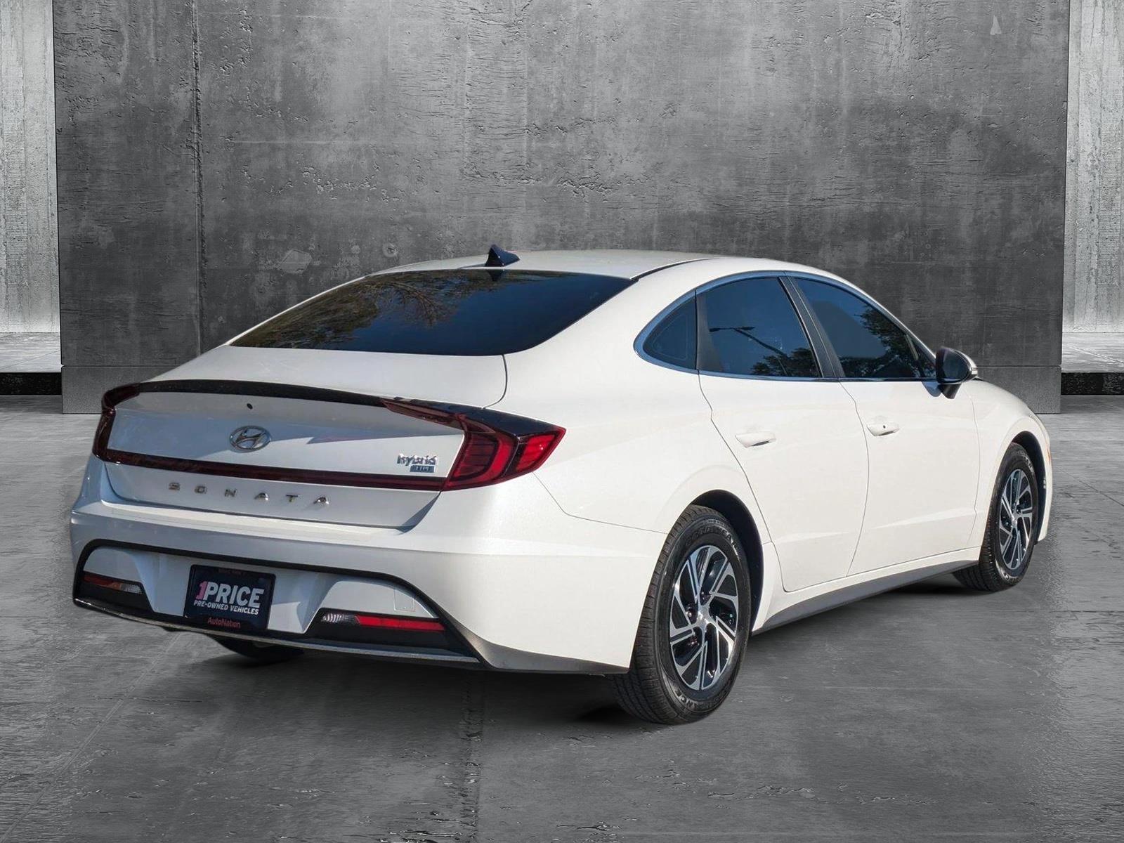 2022 Hyundai SONATA Hybrid Vehicle Photo in Tampa, FL 33614