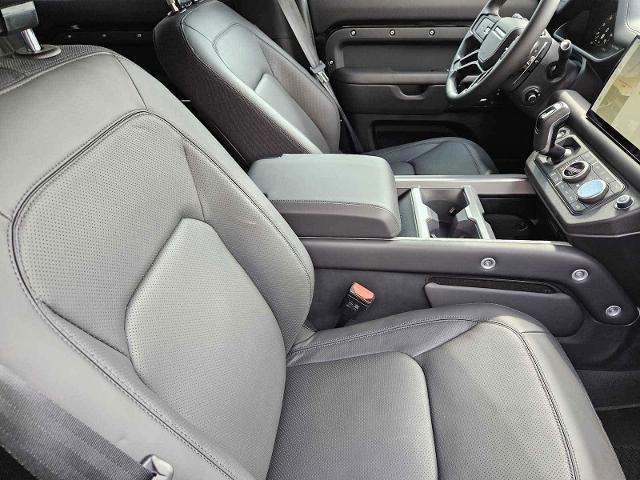 2025 Defender Vehicle Photo in AUSTIN, TX 78717