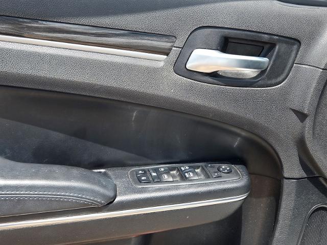 2018 Chrysler 300 Vehicle Photo in Weatherford, TX 76087