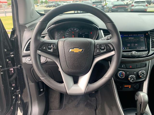 2022 Chevrolet Trax Vehicle Photo in MOON TOWNSHIP, PA 15108-2571