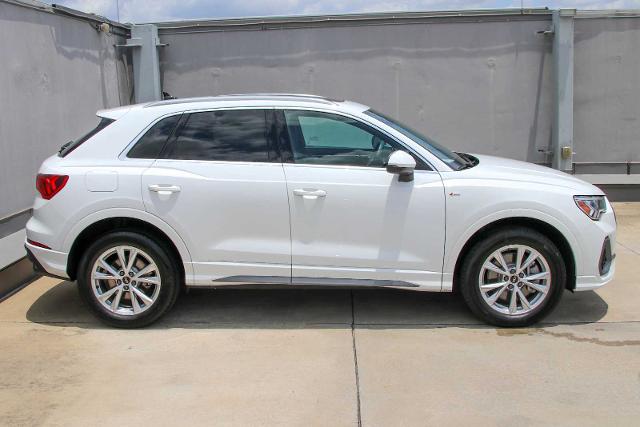 2024 Audi Q3 Vehicle Photo in SUGAR LAND, TX 77478