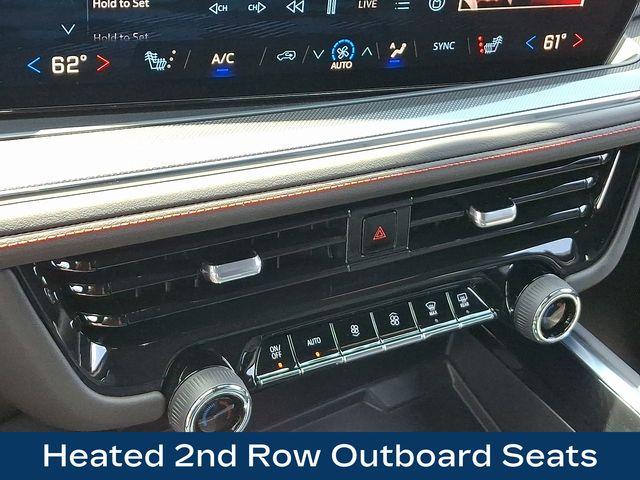 2025 Chevrolet Suburban Vehicle Photo in DANBURY, CT 06810-5034