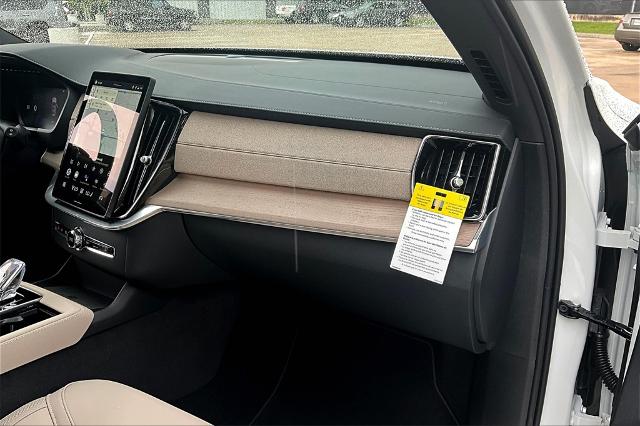 2026 Volvo XC90 Vehicle Photo in Houston, TX 77007