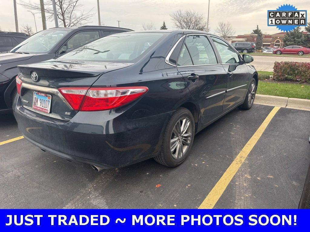 2017 Toyota Camry Vehicle Photo in Saint Charles, IL 60174