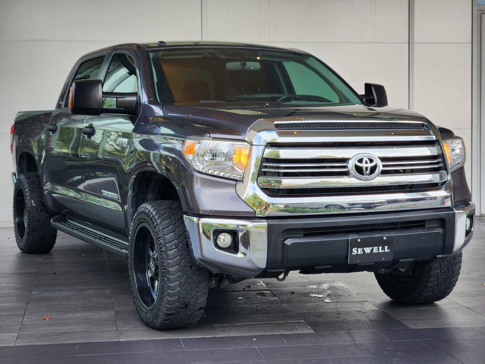 2017 Toyota Tundra 2WD Vehicle Photo in HOUSTON, TX 77079-1502