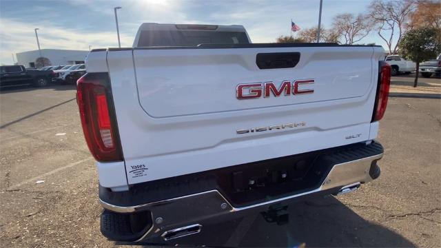 2025 GMC Sierra 1500 Vehicle Photo in GOODYEAR, AZ 85338-1310