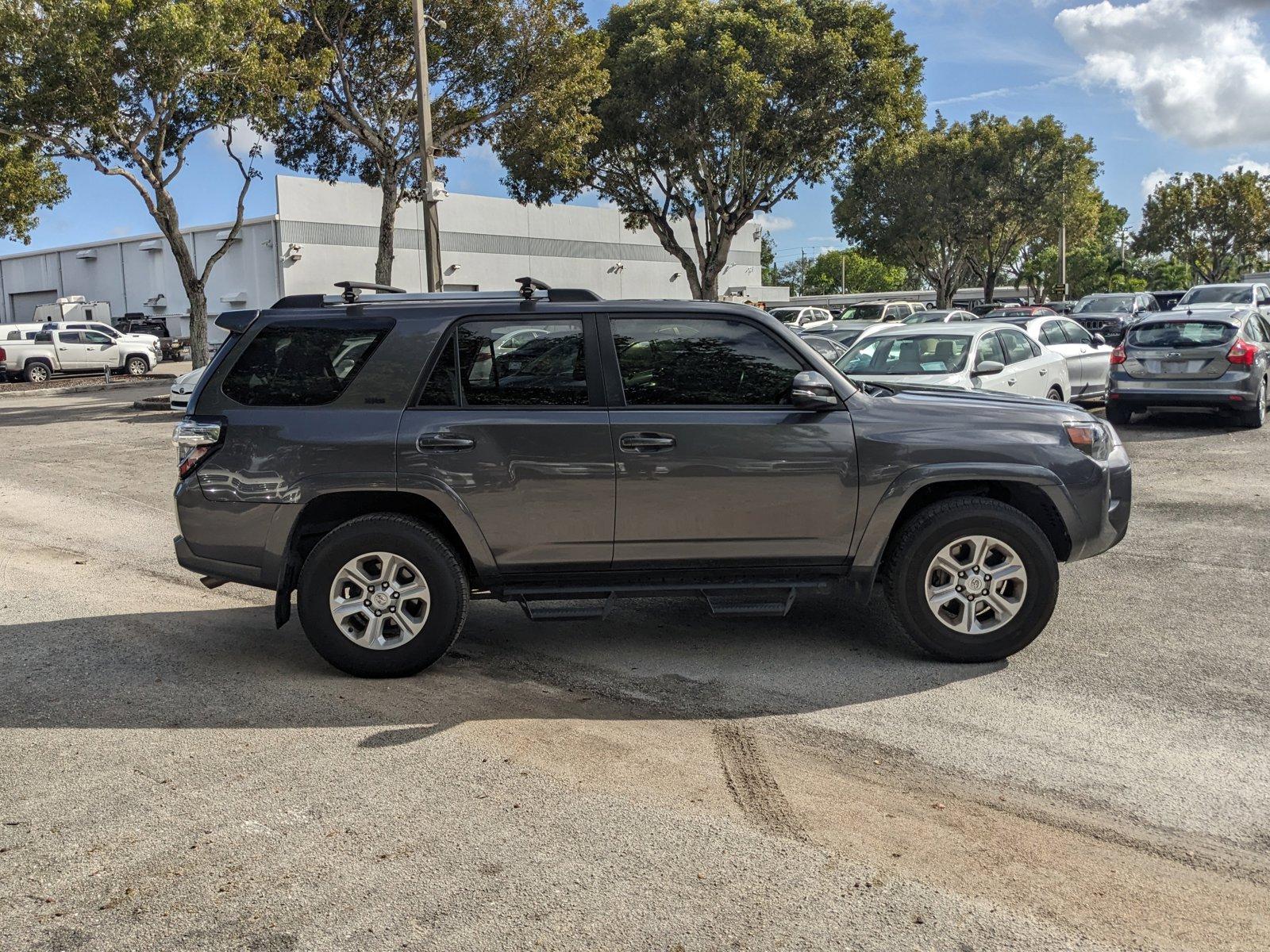 2021 Toyota 4RUN Vehicle Photo in GREENACRES, FL 33463-3207