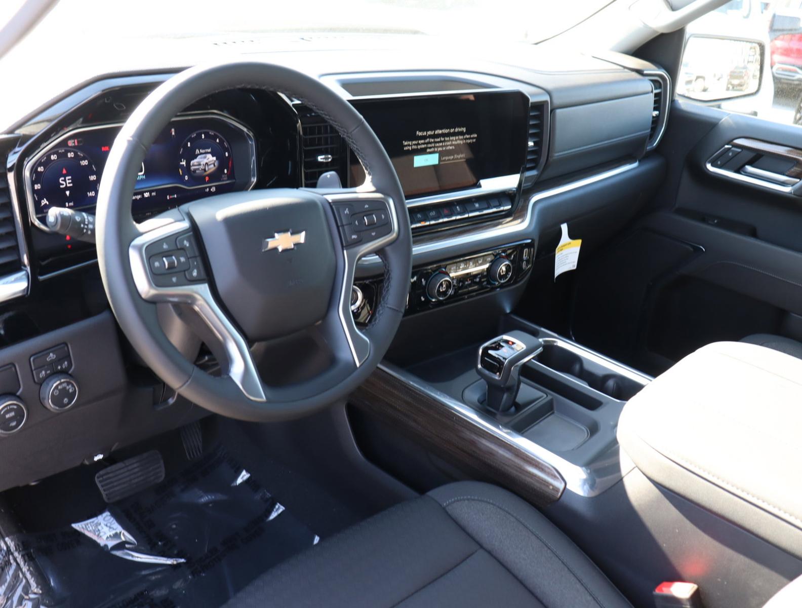 2025 Chevrolet Silverado 1500 Vehicle Photo in LOS ANGELES, CA 90007-3794