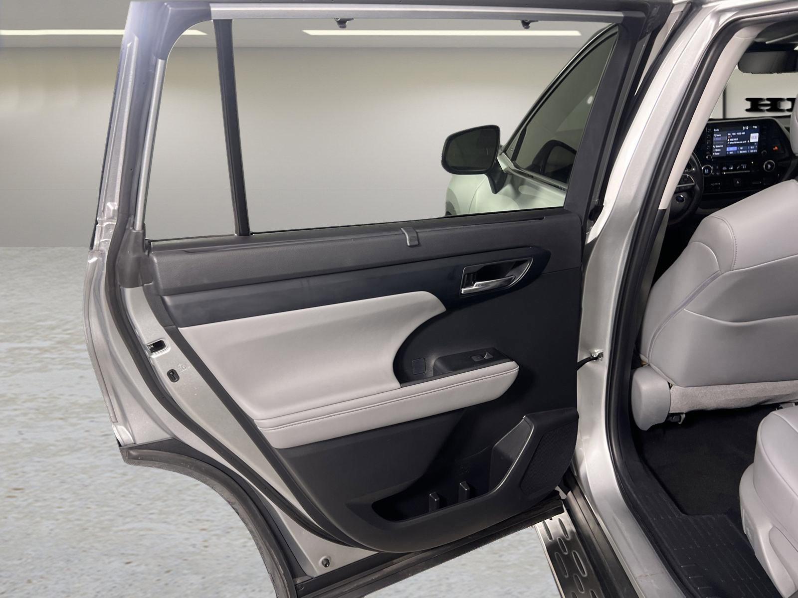 2021 Toyota Highlander Vehicle Photo in GEORGETOWN, TX 78626-7508