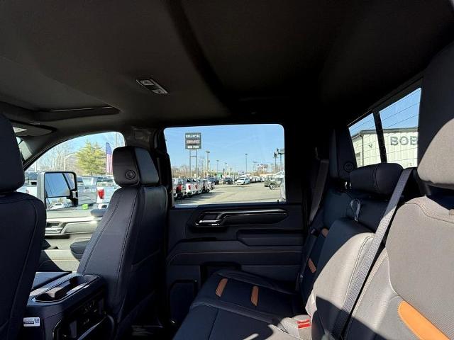 2025 GMC Sierra 3500HD Vehicle Photo in CHICOPEE, MA 01020-5001