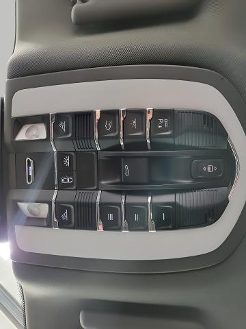 2017 Porsche Macan Vehicle Photo in OSHKOSH, WI 54904-7811