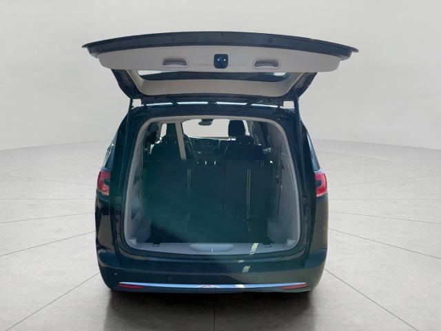 2023 Chrysler Pacifica Vehicle Photo in Kaukauna, WI 54130