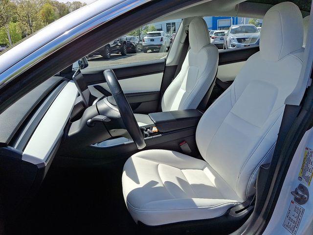 2018 Tesla Model 3 Vehicle Photo in DANBURY, CT 06810-5034