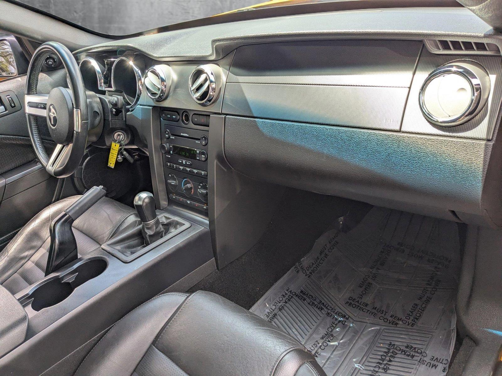 2007 Ford Mustang Vehicle Photo in Tampa, FL 33614