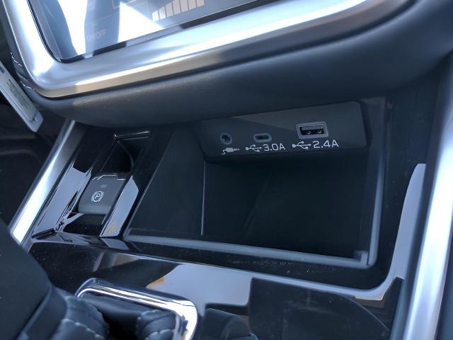2025 Subaru Outback Vehicle Photo in Green Bay, WI 54304
