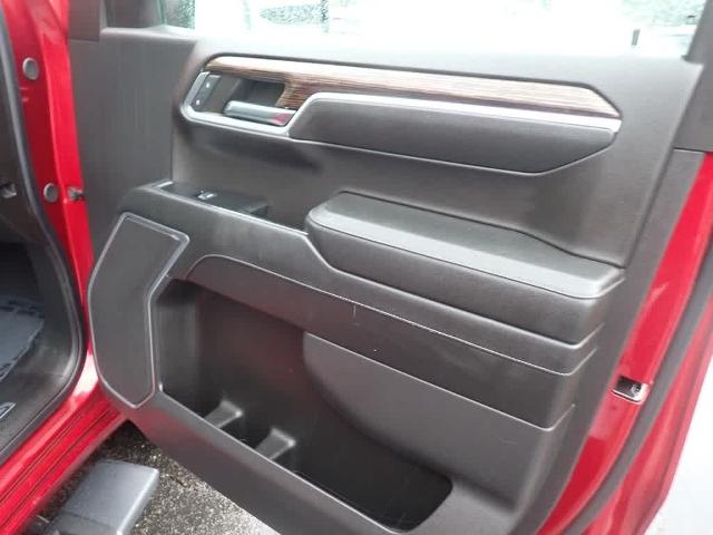 2024 GMC Sierra 1500 Vehicle Photo in ZELIENOPLE, PA 16063-2910