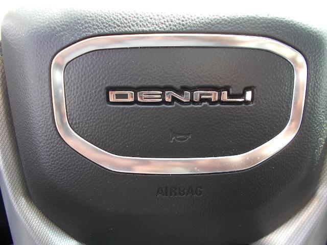 2023 GMC Sierra 1500 Vehicle Photo in LOWELL, MA 01852-4336