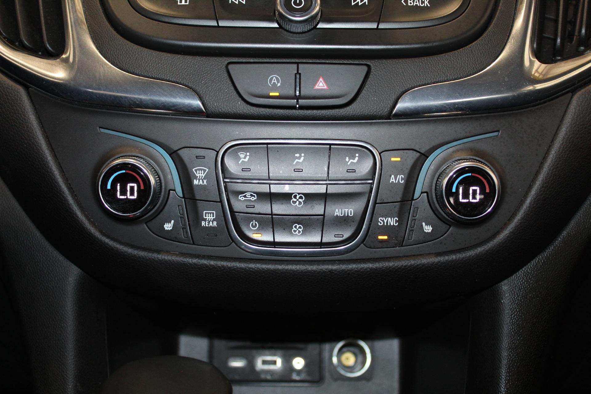 2022 Chevrolet Equinox Vehicle Photo in NORTHAMPTON, MA 01060-1120