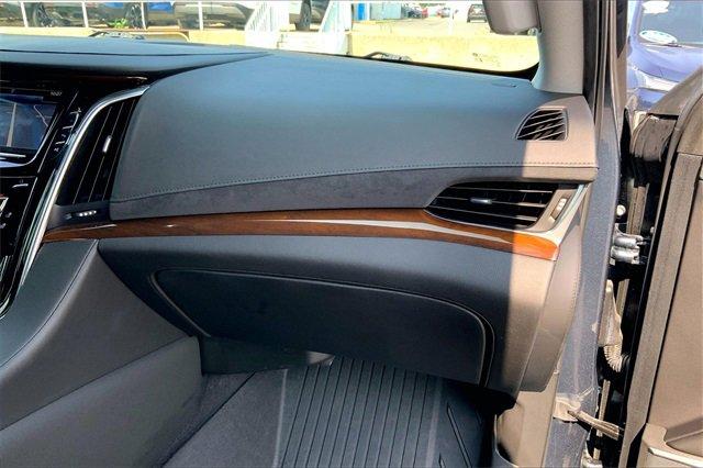 2020 Cadillac Escalade Vehicle Photo in KANSAS CITY, MO 64114-4502