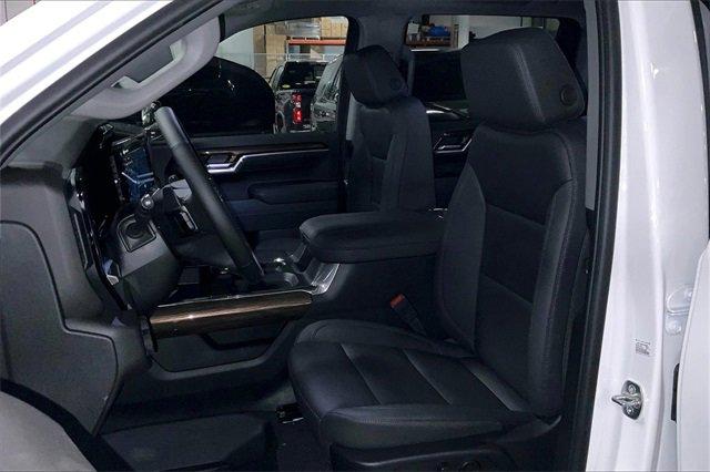 2025 Chevrolet Silverado 1500 Vehicle Photo in KANSAS CITY, MO 64114-4502