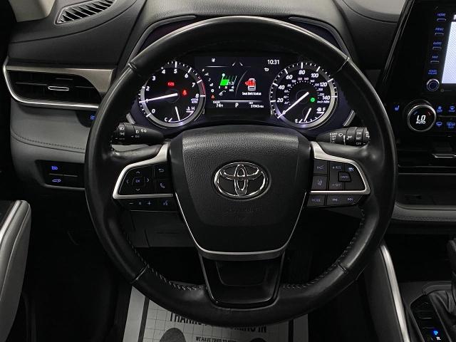 2022 Toyota Highlander Vehicle Photo in Appleton, WI 54913