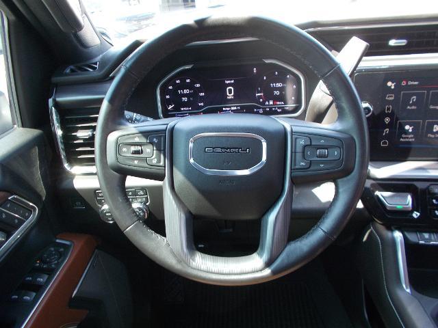 2024 GMC Sierra 2500 HD Vehicle Photo in LOWELL, MA 01852-4336