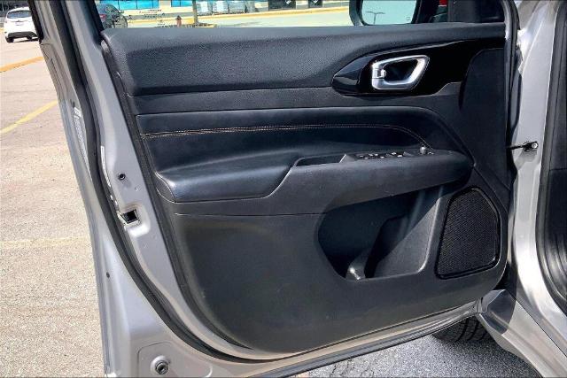2023 Jeep Compass Vehicle Photo in Kansas City, MO 64114