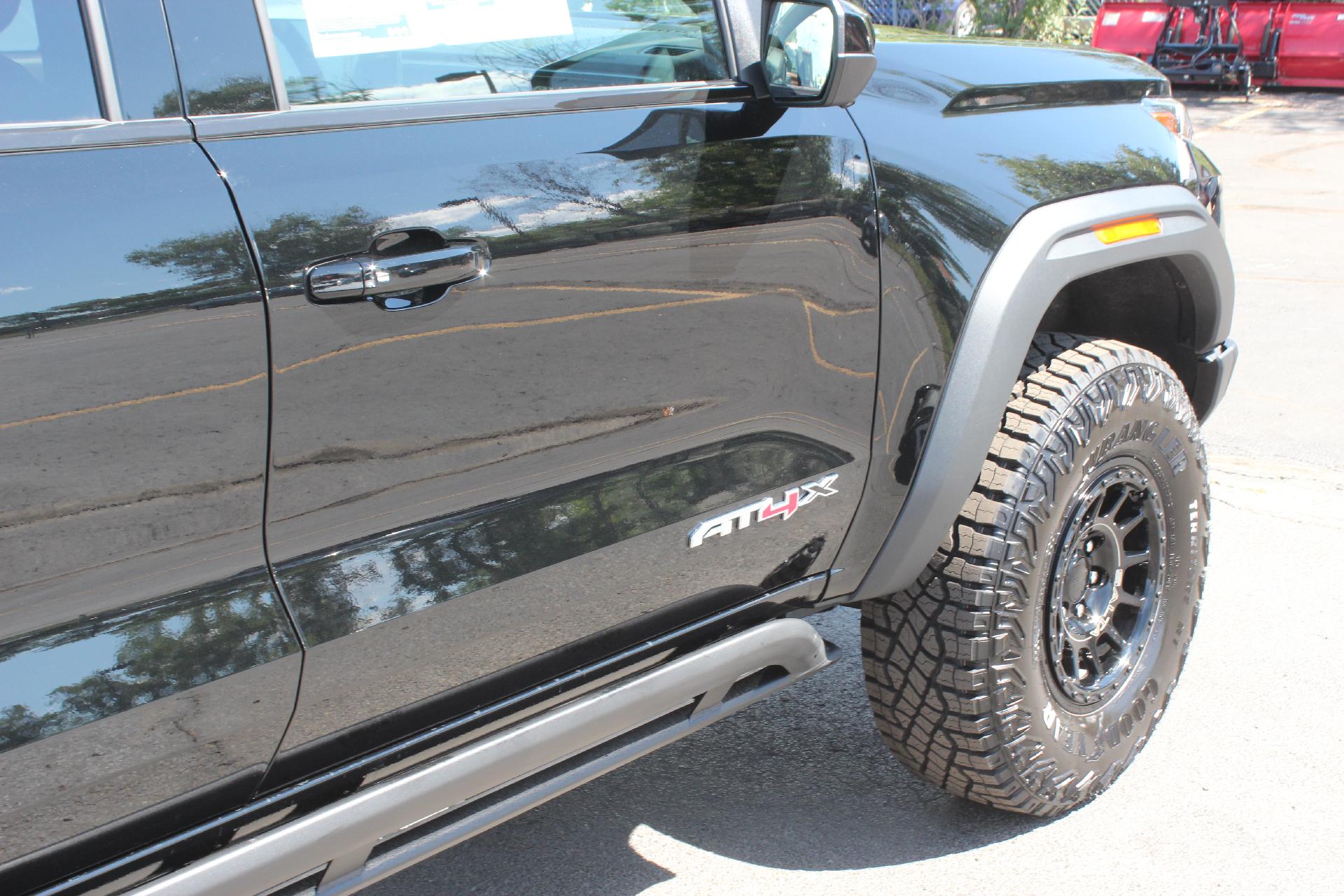 2024 GMC Canyon Vehicle Photo in AURORA, CO 80012-4011